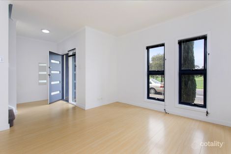 Property photo of 31 School Oval Drive Christie Downs SA 5164