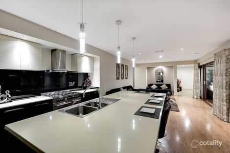 Property photo of 33 Mickleham Drive Cranbourne North VIC 3977