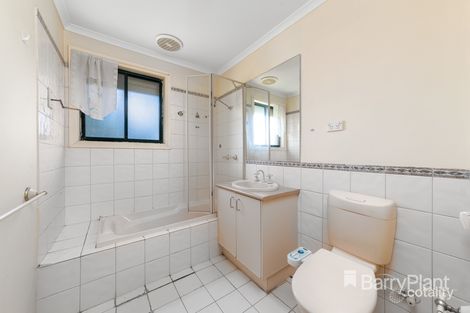 Property photo of 11/2-8 Knight Crescent Roxburgh Park VIC 3064