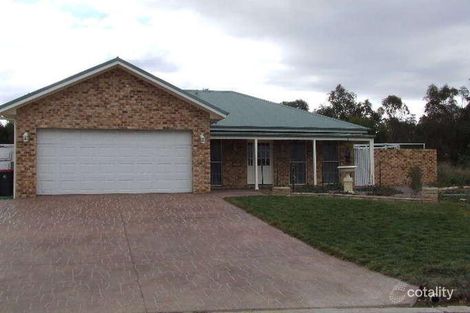 Property photo of 12 Avonlea Place Orange NSW 2800