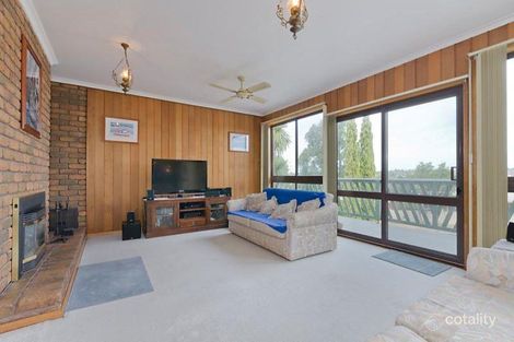 Property photo of 1 Pine Tree Court Belmont VIC 3216