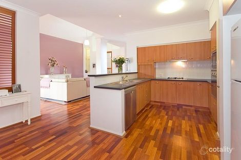 Property photo of 10 Peachtree Close Carindale QLD 4152