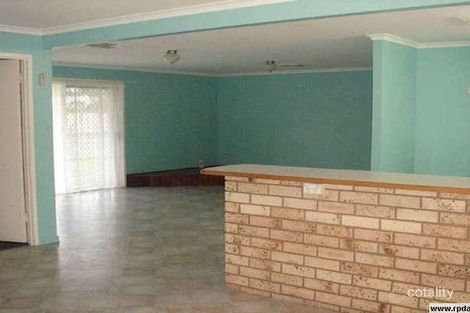 Property photo of 2 Roseanne Road Emerald QLD 4720