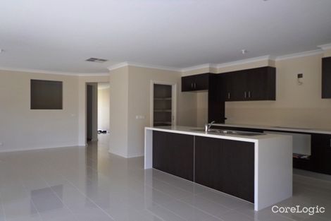 Property photo of 2 McWilliams Crescent Point Cook VIC 3030