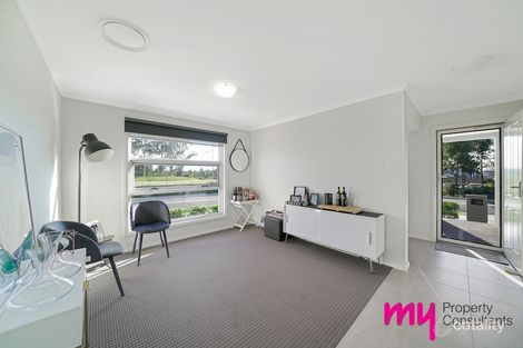 Property photo of 36 Bowen Circuit Gledswood Hills NSW 2557