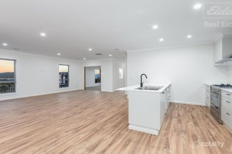 Property photo of 13 Griffiths Link Googong NSW 2620