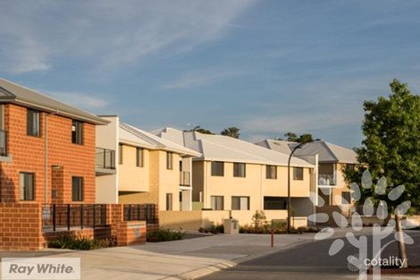 18 Whitlock Rd, Queens Park, WA 6107