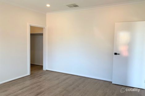 Property photo of 16 Bigarade Way Tarneit VIC 3029