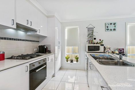 Property photo of 44 Renlik Circuit Cranbourne North VIC 3977