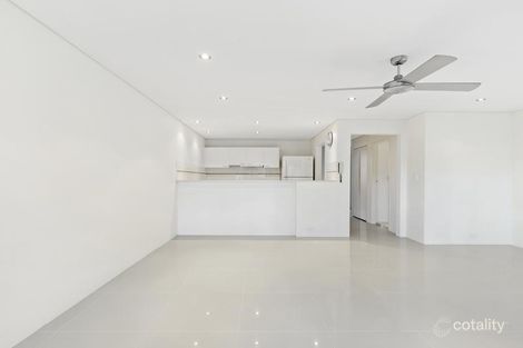 Property photo of 8/24 Second Avenue Broadbeach QLD 4218