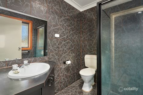 Property photo of 21 Myall Crescent Lake Albert NSW 2650