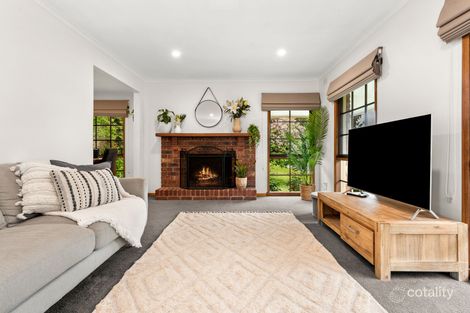 Property photo of 8 Huntly Close Highton VIC 3216