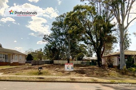 56 Manila Rd, Lethbridge Park, NSW 2770