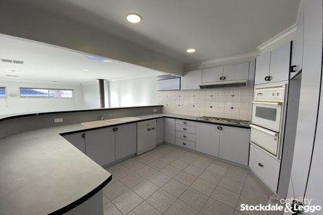 Property photo of 4 Elvin Close Gladstone Park VIC 3043