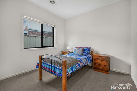 Property photo of 3 Leicester Square Pakenham VIC 3810