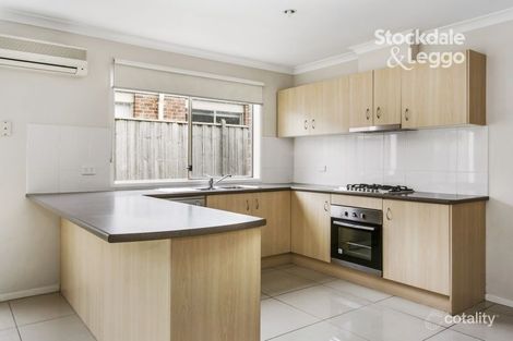Property photo of 35 Evesham Street Cranbourne North VIC 3977