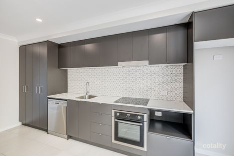 Property photo of 2/331 Tallagandra Road Holmview QLD 4207