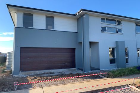 1 Fishburn St, Jordan Springs, NSW 2747