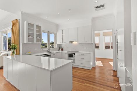 Property photo of 10 Rutland Avenue Castlecrag NSW 2068