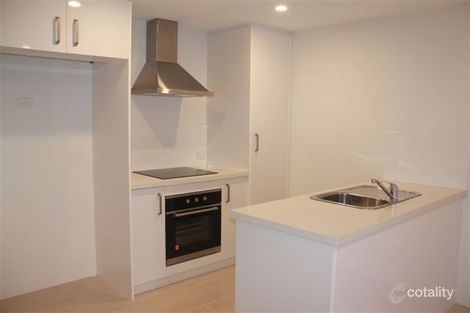 7/16 Pearl Rd, Cloverdale, WA 6105