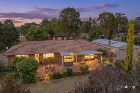 9-11 Pearson St, Guyra, NSW 2365