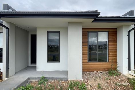 Property photo of 51 Mansfield Drive Werribee VIC 3030