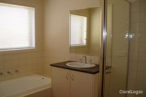 Property photo of 2/63 Sladen Street Hamlyn Heights VIC 3215