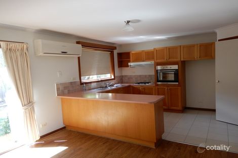 Property photo of 2/4 Dunnell Rise Berwick VIC 3806