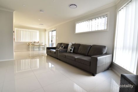 Property photo of 1/18 Doonside Road Doonside NSW 2767