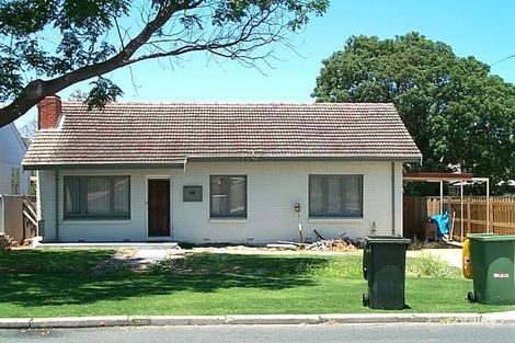 98a Kitchener Rd, Alfred Cove, WA 6154