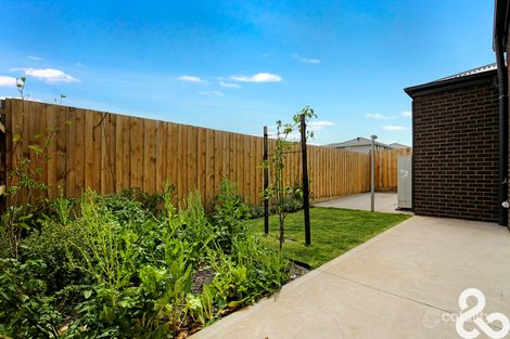 Property photo of 14 Rozas Way Wollert VIC 3750