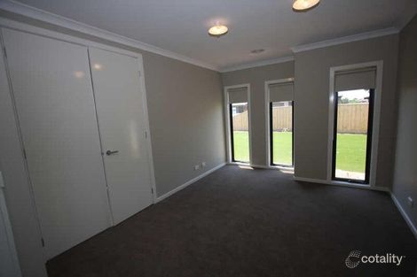 Property photo of 12 Zaika Close Lalor VIC 3075