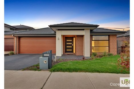 Property photo of 17 Blundy Boulevard Clyde North VIC 3978