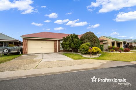 Property photo of 6 Hamilton Place West Wodonga VIC 3690