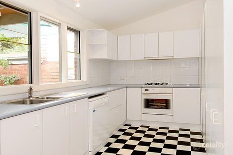 Property photo of 2 Peterleigh Grove Essendon VIC 3040