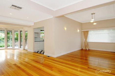 Property photo of 2 Peterleigh Grove Essendon VIC 3040