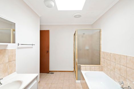 Property photo of 2/18 Tyne Street Box Hill North VIC 3129