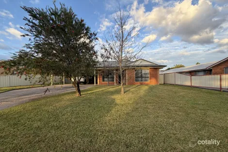 10 Wattle St, Aberdeen, NSW 2336