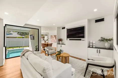 Property photo of 10 Parkside Crescent The Gap QLD 4061