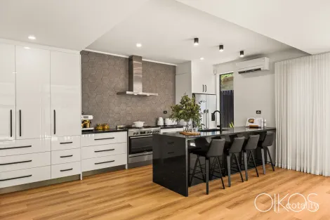 Property photo of 10 Parkside Crescent The Gap QLD 4061