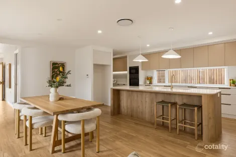 Property photo of 43 Mirambeena Drive Highfields QLD 4352