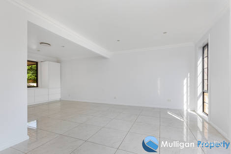 Property photo of 8 Atlas Grove Cameron Park NSW 2285