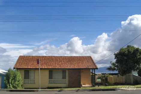 63 Northcliffe Dr, Lake Heights, NSW 2502