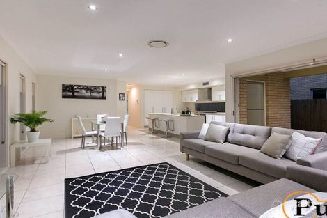 17a Brenda St, Morningside, QLD 4170