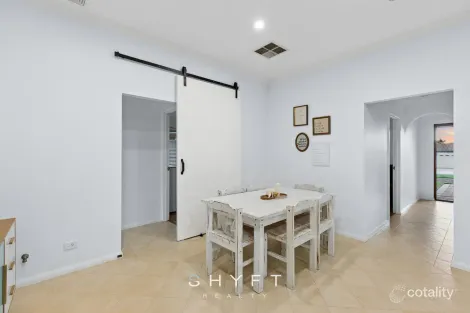 Property photo of 8 Dumbarton Loop Kinross WA 6028