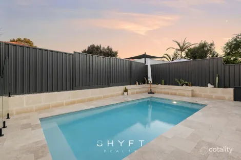 Property photo of 8 Dumbarton Loop Kinross WA 6028