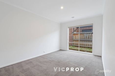 Property photo of 4 Primrose Crescent Mickleham VIC 3064