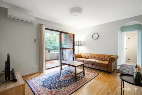 1/18-18a Meadow Cres, Meadowbank, NSW 2114