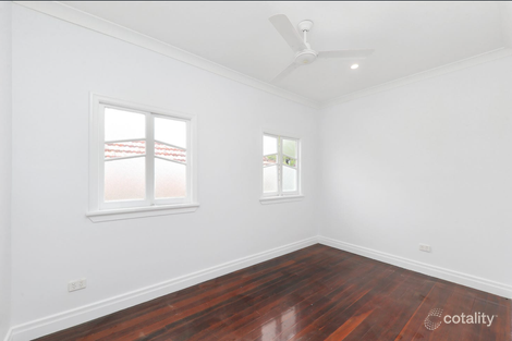 Property photo of 75 Effingham Street Tarragindi QLD 4121