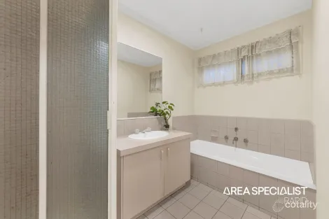 Property photo of 136 Warana Drive Hampton Park VIC 3976
